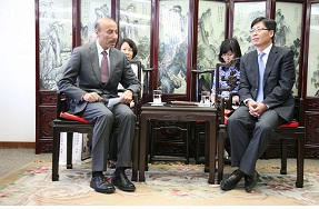 Sultan bin Salmeen Al Mansouri, Qatar's Ambassador to the People's Republic of China and Wang Zhiqing,  deputy chief of Civil Aviation Administration of China (CAAC) 