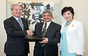 Abdulrahman bin Abdullah Al Hamidy, Director-General and Chairman of the Board of Directors of AMF and Akihiko Tanaka, President of the JICA at the signing ceremony
