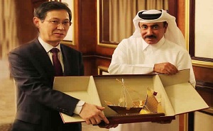Jassim bin Saif Al-Sulaiti, Minister of Transport with Kim Kyung Sik, South Korean Vice Minister for Land and Infrastructure and Transport